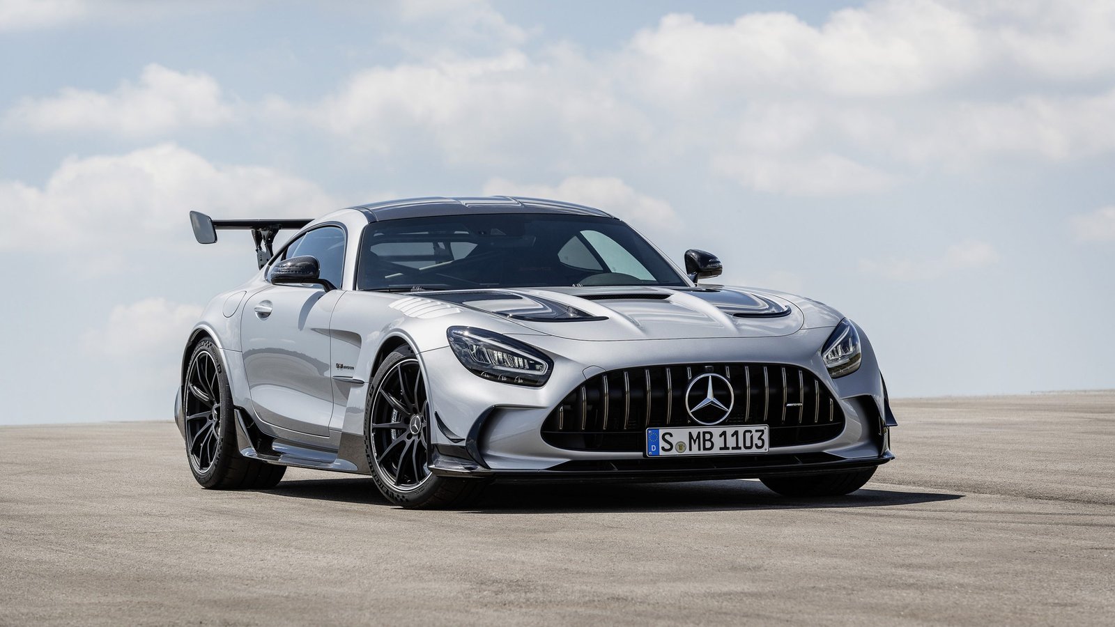 قدرت و لوکسی بیمحدود Mercedes-AMG GT: ابرخودرویی فراتر از تصور قدرت و لوکسی بیمحدود Mercedes-AMG GT: ابرخودرویی فراتر از تصور