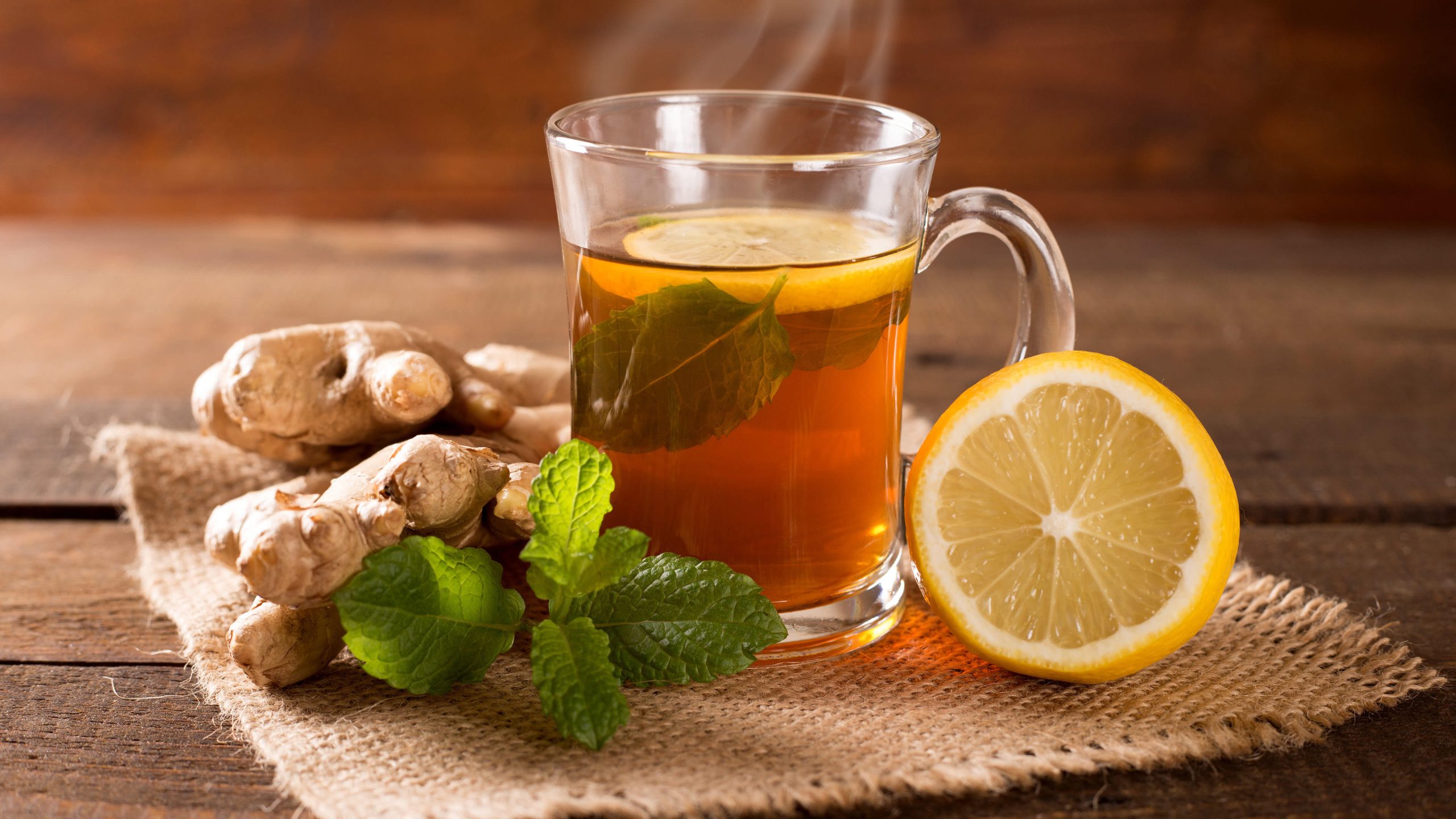 چای نعناع - از تقویت سیستم ایمنی تا کاهش وزن: شگفتی های چای نعناع را کشف کنید