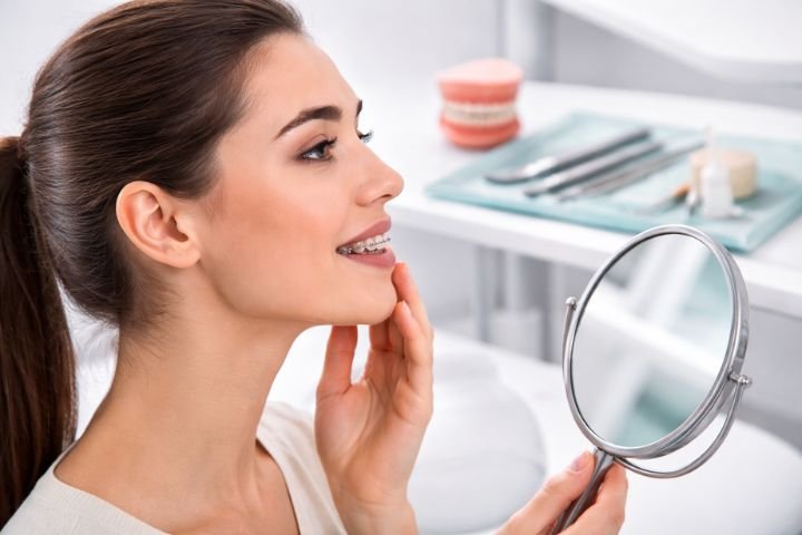 اگر ارتودنسی نیم&zwnj;رخ را تغییر داده باشد، چرا بهتر است عجله نکنیم؟